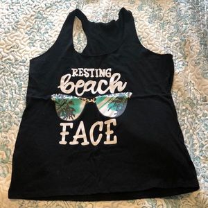 Resting beach face tank